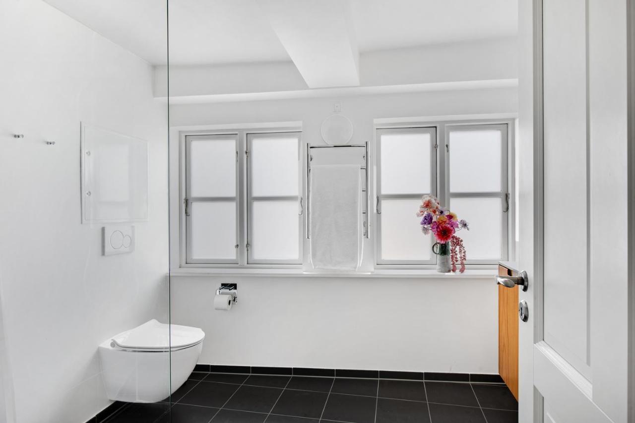 Sanders Regent - Chic Three-Bedroom Apartment Near Central Square โคเปนเฮเกน ภายนอก รูปภาพ