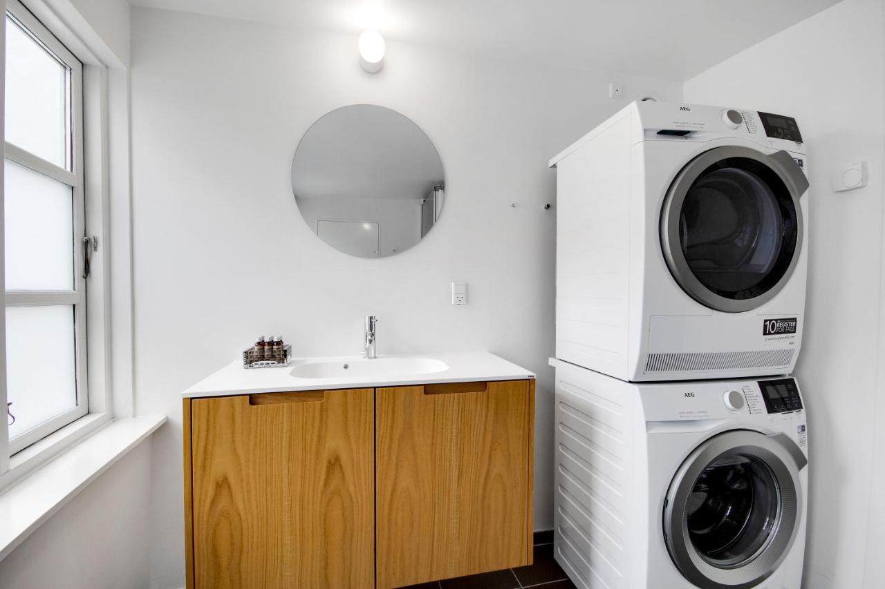 Sanders Regent - Chic Three-Bedroom Apartment Near Central Square โคเปนเฮเกน ภายนอก รูปภาพ